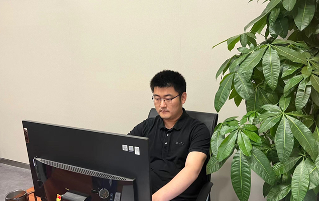 致敬！逆行者 | 博大新元青年干部王凡：疫情不息，，，，，，逆行不停！